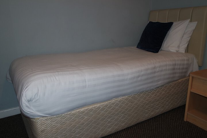 Room 100 of 160