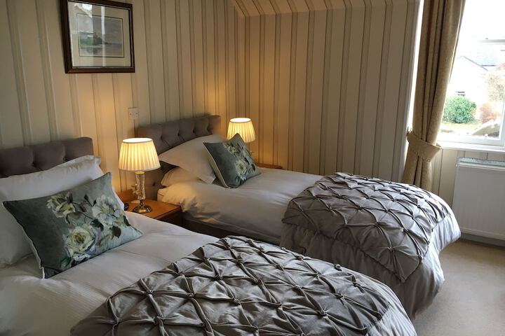 Room 4 of 23