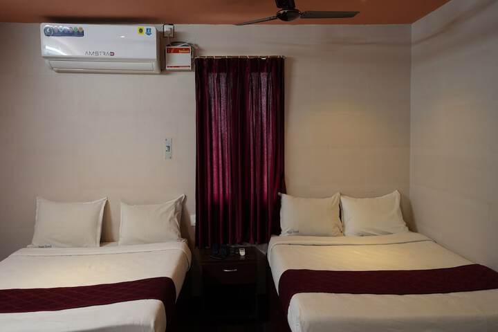 Room 6 of 13