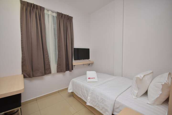 Room 17 of 48