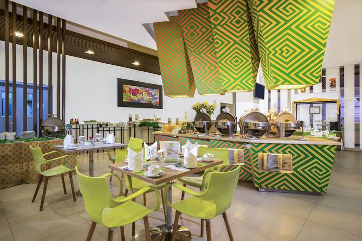 Dining Photos