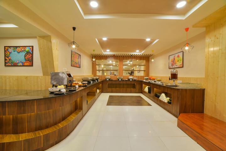 Dining 64 of 102