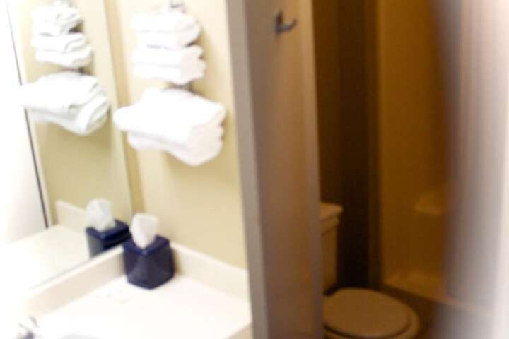 Room 21 of 40