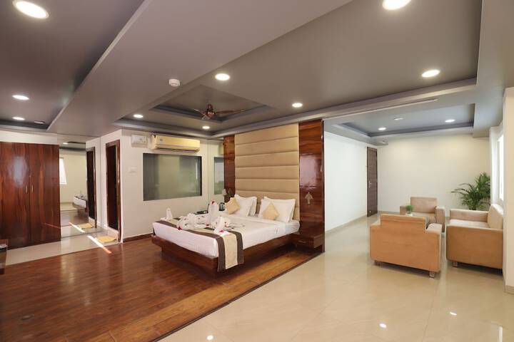 Room 8 of 27