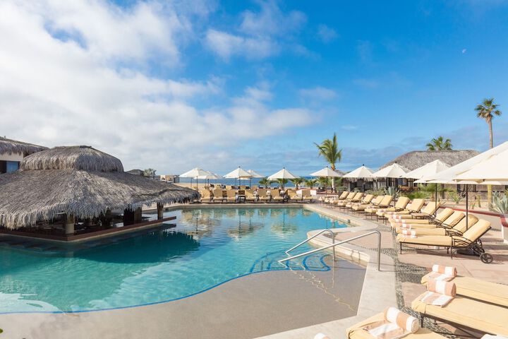 Hotel with Pool