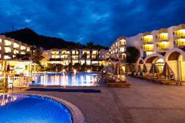 Hotel 8 of 23