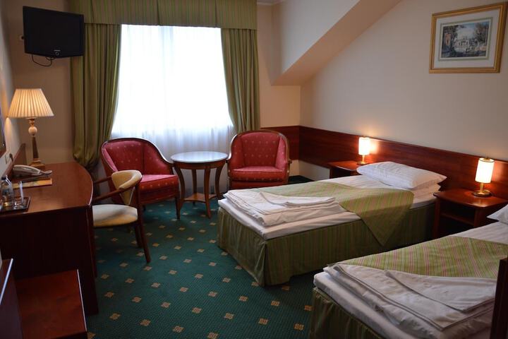 Room 18 of 68