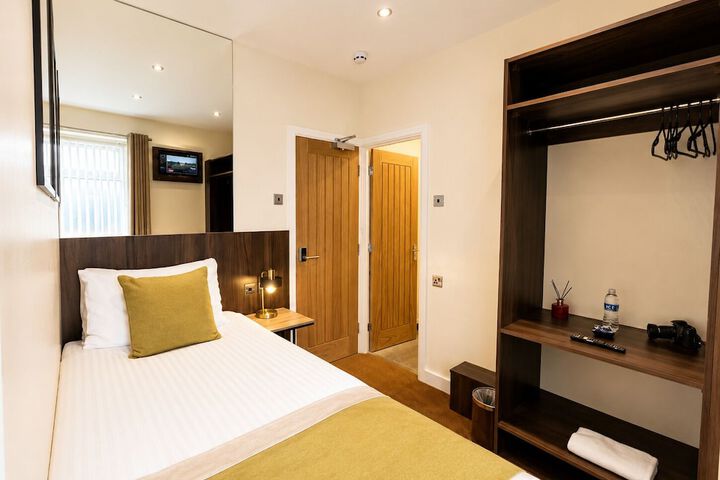 Room 46 of 97