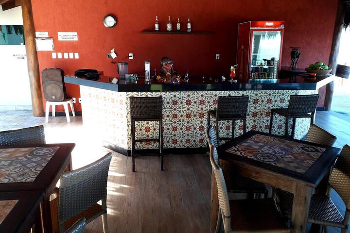 Dining 55 of 68