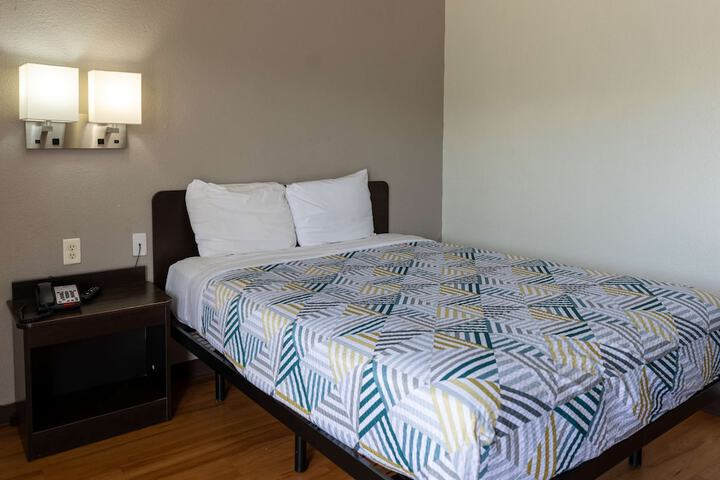 Room 9 of 29