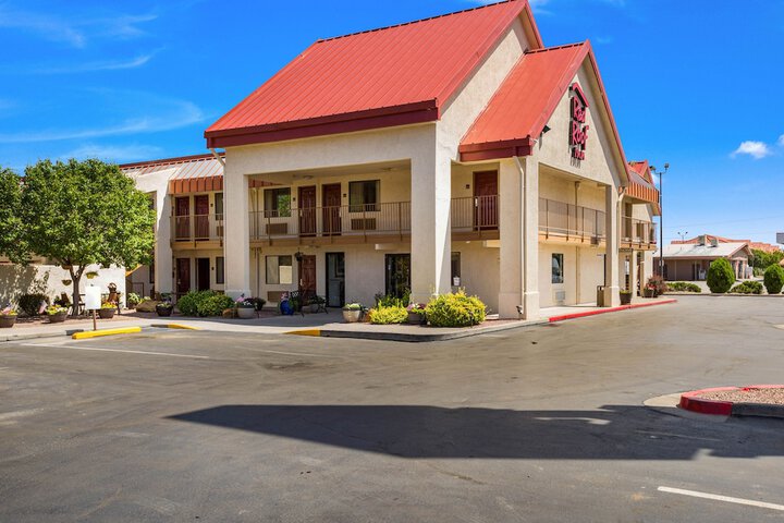 Hotel 27 of 28
