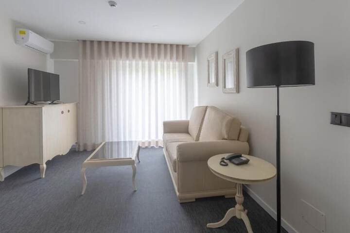 Room 11 of 29