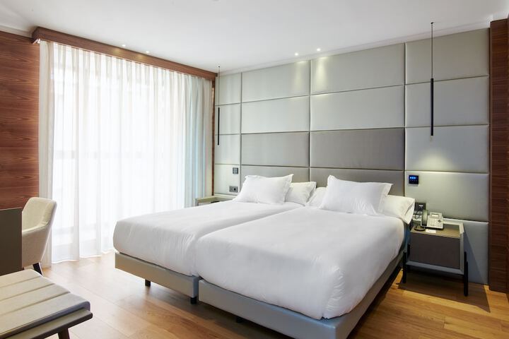 Room 28 of 74