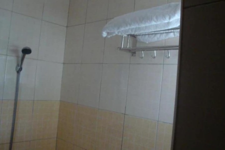 Room 10 of 10