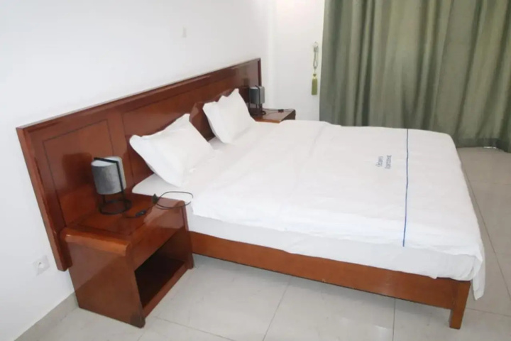 Room 6 of 23