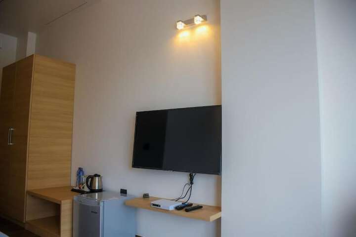 Room 11 of 22