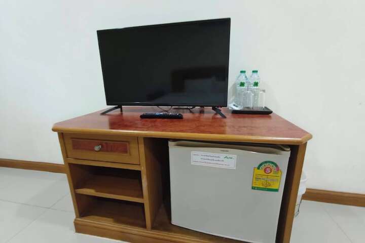 Room 13 of 27