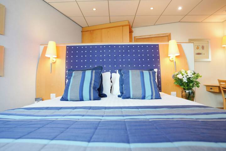 Room 20 of 120