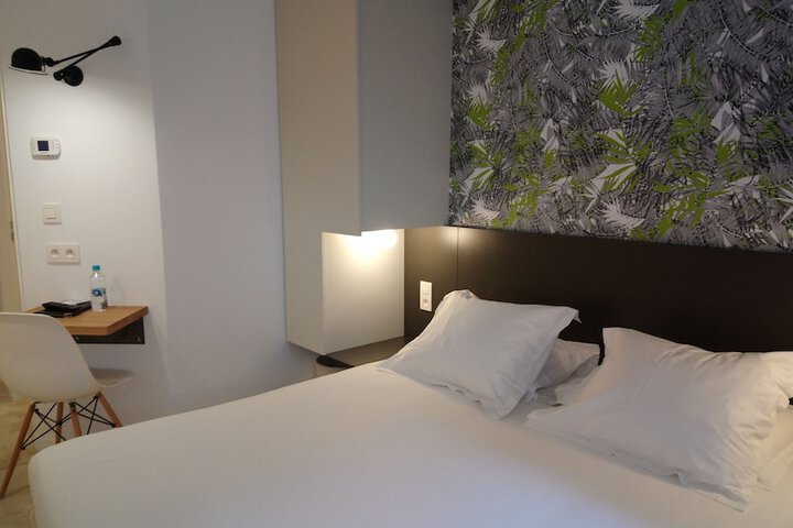 Room 12 of 71
