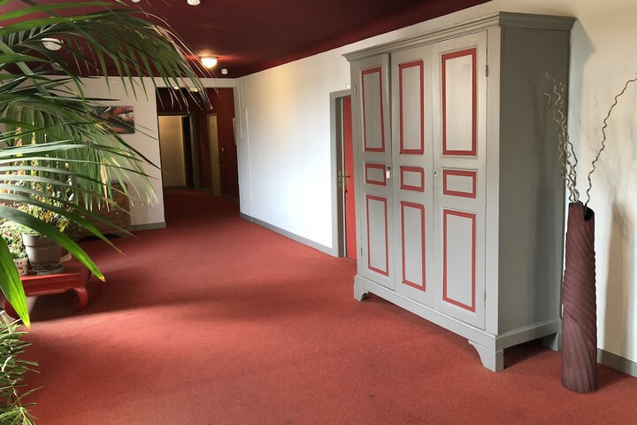 Ballroom/Hall 66 of 71
