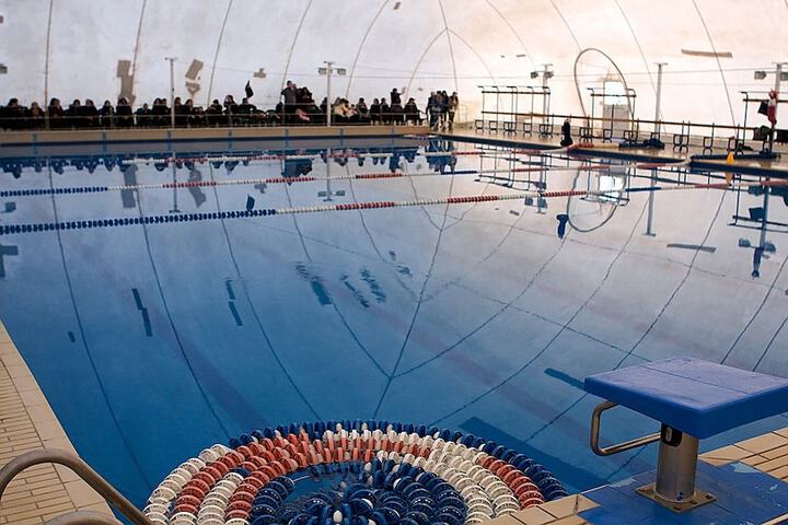 Hotel with Pool
