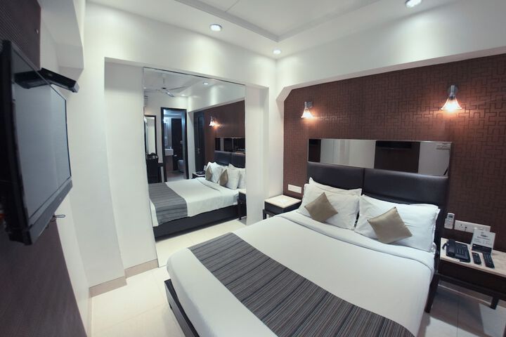 Room 17 of 40
