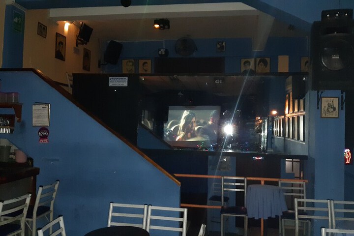 Lounge 15 of 20