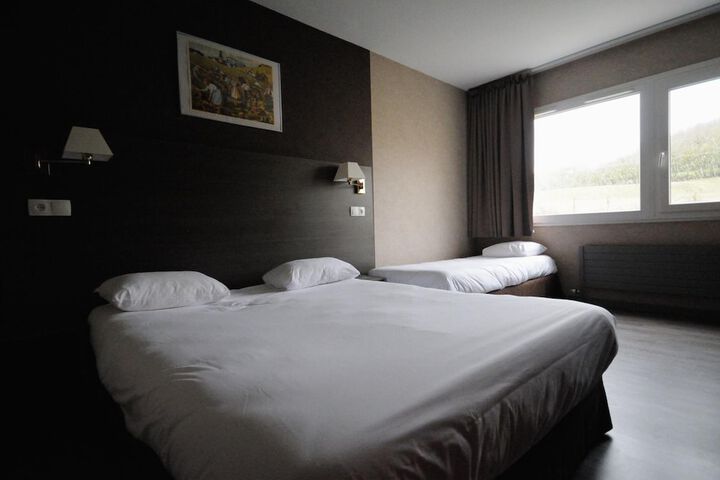 Room 12 of 41