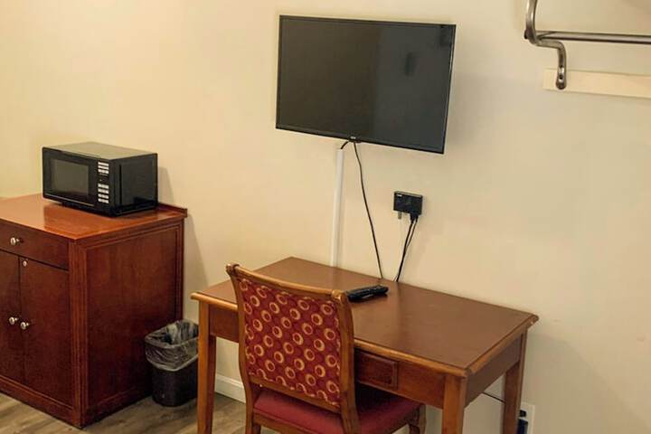 Room 30 of 58
