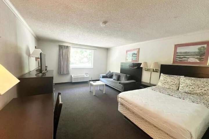 Room 7 of 26