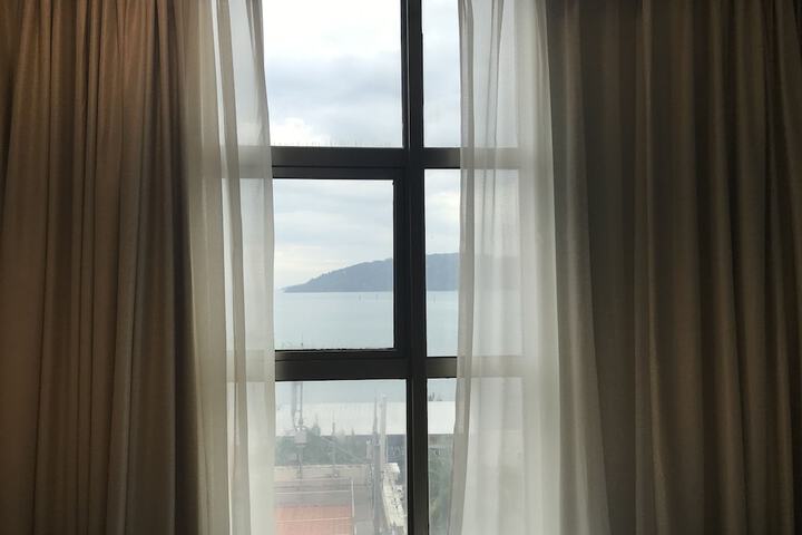 Room 51 of 74
