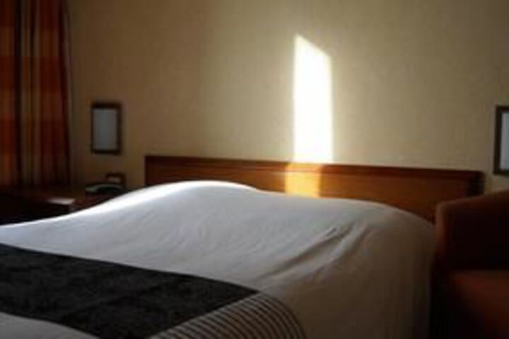 Room 15 of 28