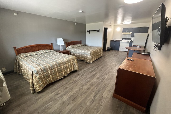 Room 8 of 19