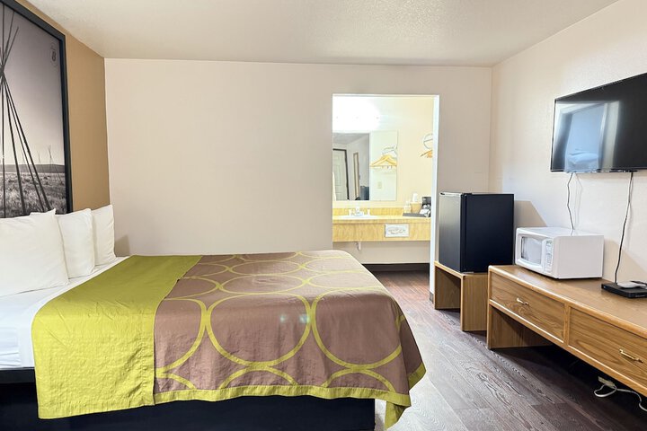 Room 32 of 90