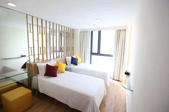 Room 8 of 37