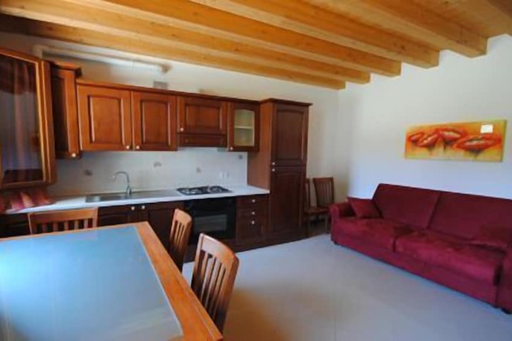 Room 8 of 30