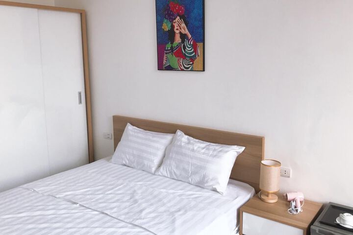 Room 15 of 28