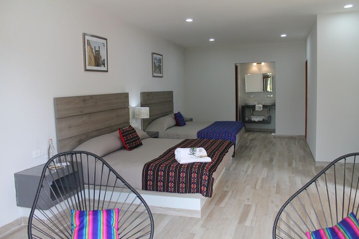 Room 6 of 32