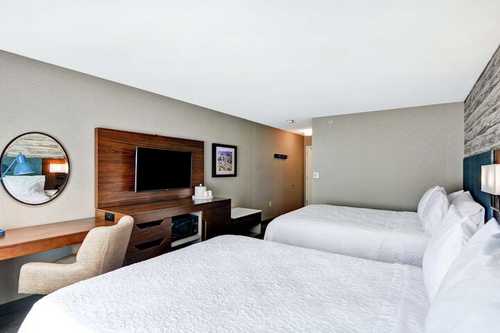 Room 9 of 40