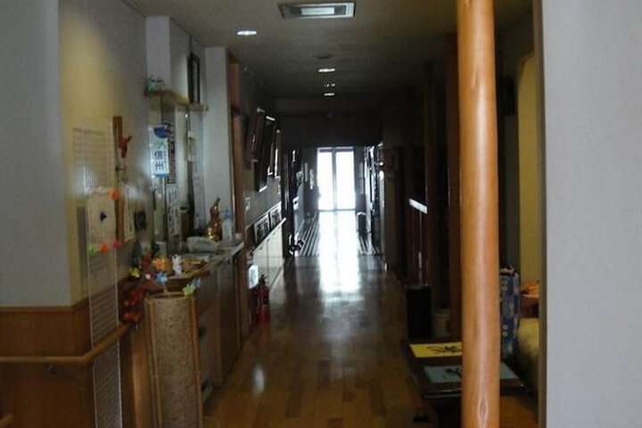 Ballroom/Hall 14 of 17