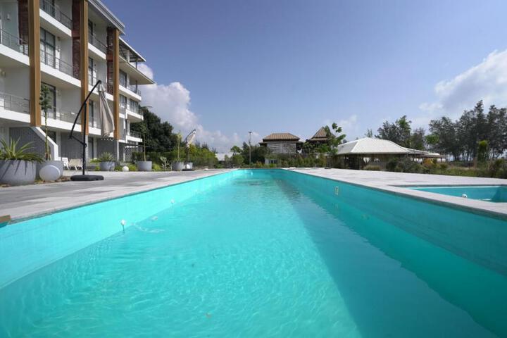 Koh Talu on Shore Hotel & Resort