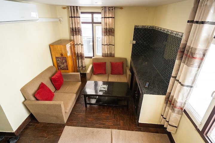 Room 46 of 122