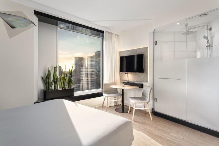 Room 14 of 105