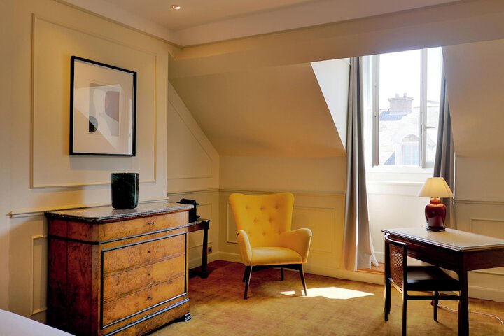 Room 33 of 44