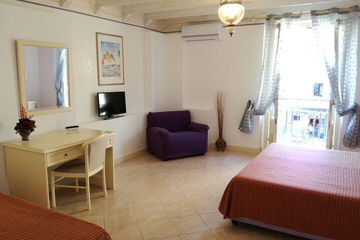 Room 8 of 20