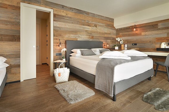 Room 60 of 162