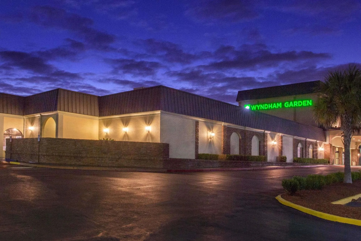 Image of THE HOTEL ACADIANA