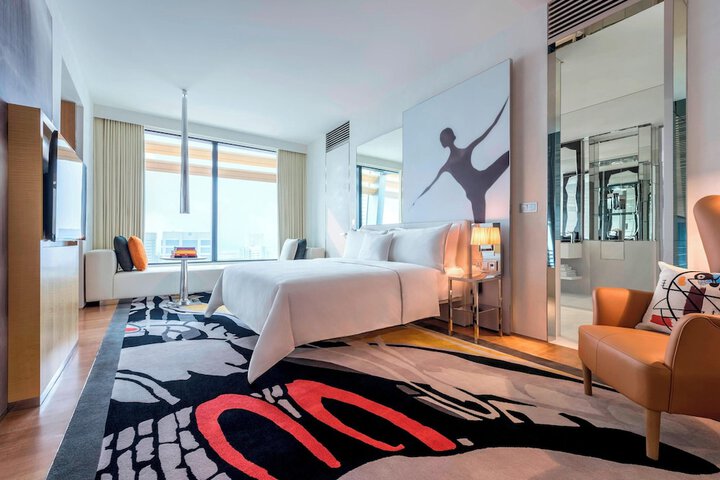 Room 13 of 125