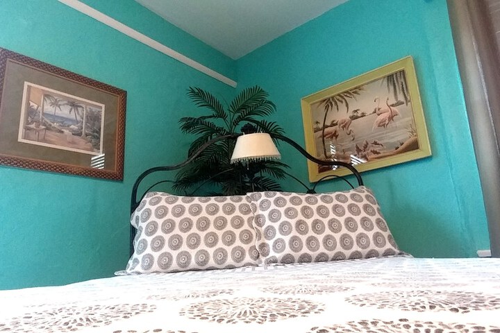 Room 4 of 101