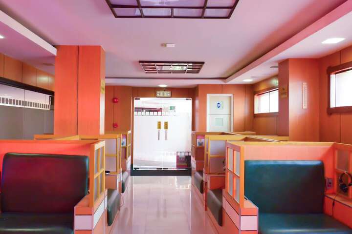 Hotel Interior 4 of 43